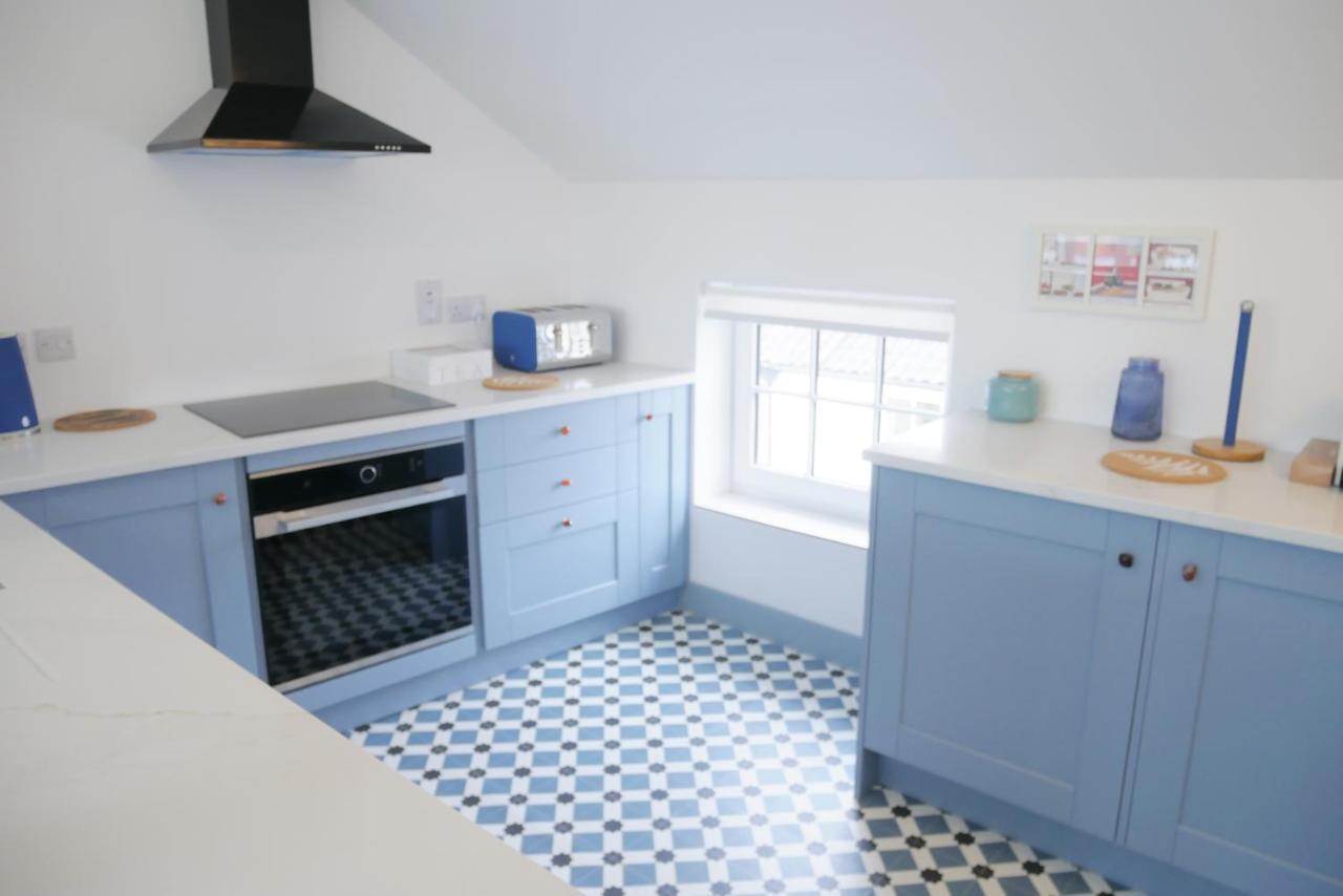Sunset View, 2 Bedrooms In The Heart Of Holt With Parking Luaran gambar