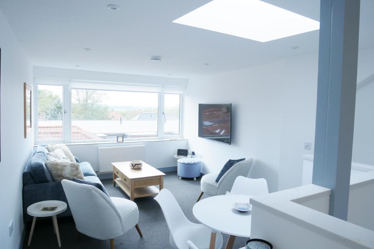 Sunset View, 2 Bedrooms In The Heart Of Holt With Parking Luaran gambar